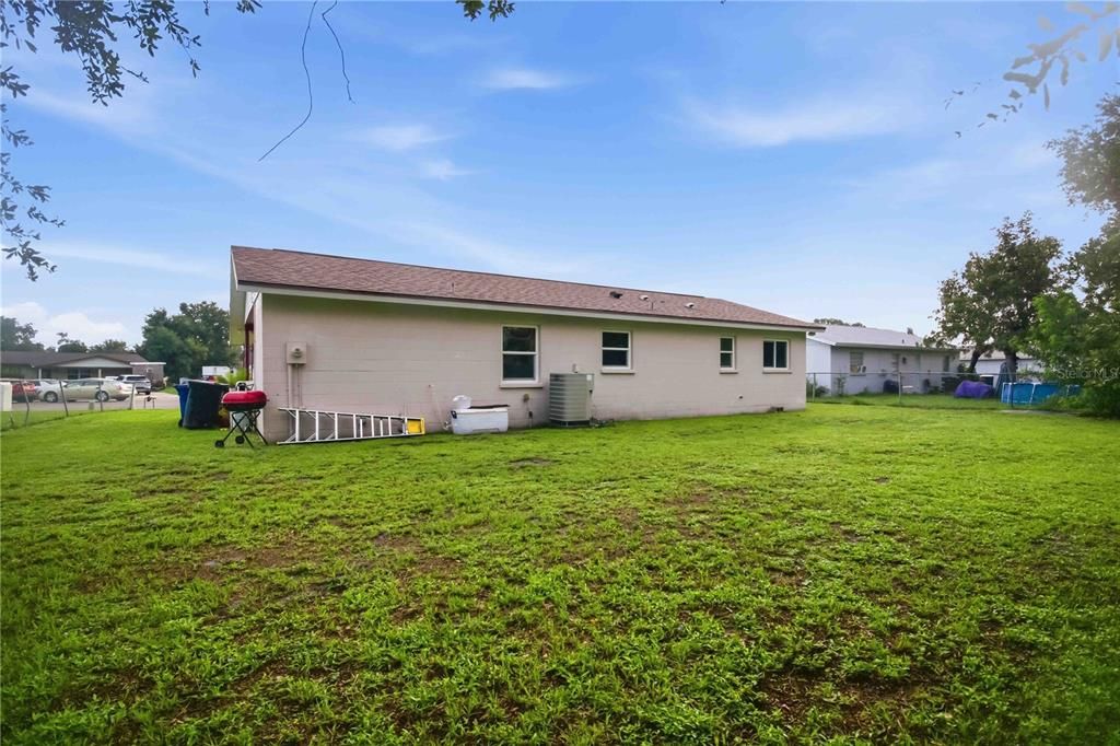 Active With Contract: $275,000 (3 beds, 2 baths, 1000 Square Feet)
