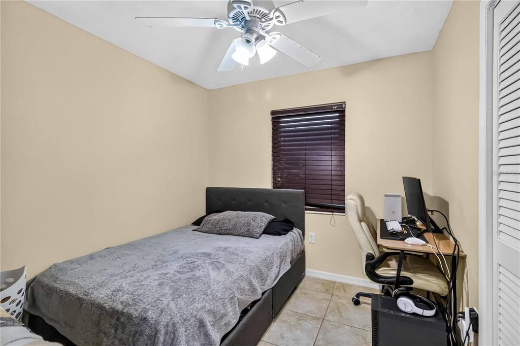 Active With Contract: $275,000 (3 beds, 2 baths, 1000 Square Feet)