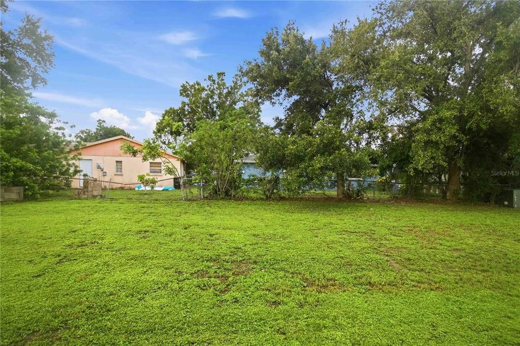 Active With Contract: $275,000 (3 beds, 2 baths, 1000 Square Feet)