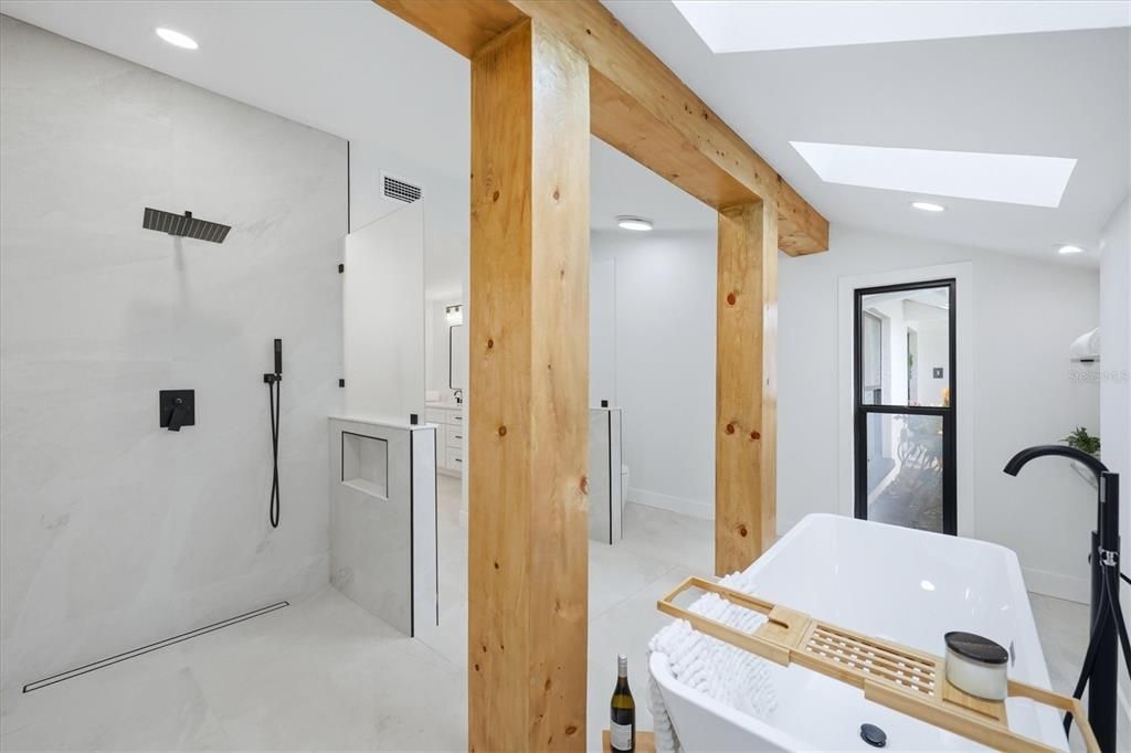 For Sale: $1,000,000 (3 beds, 3 baths, 2611 Square Feet)
