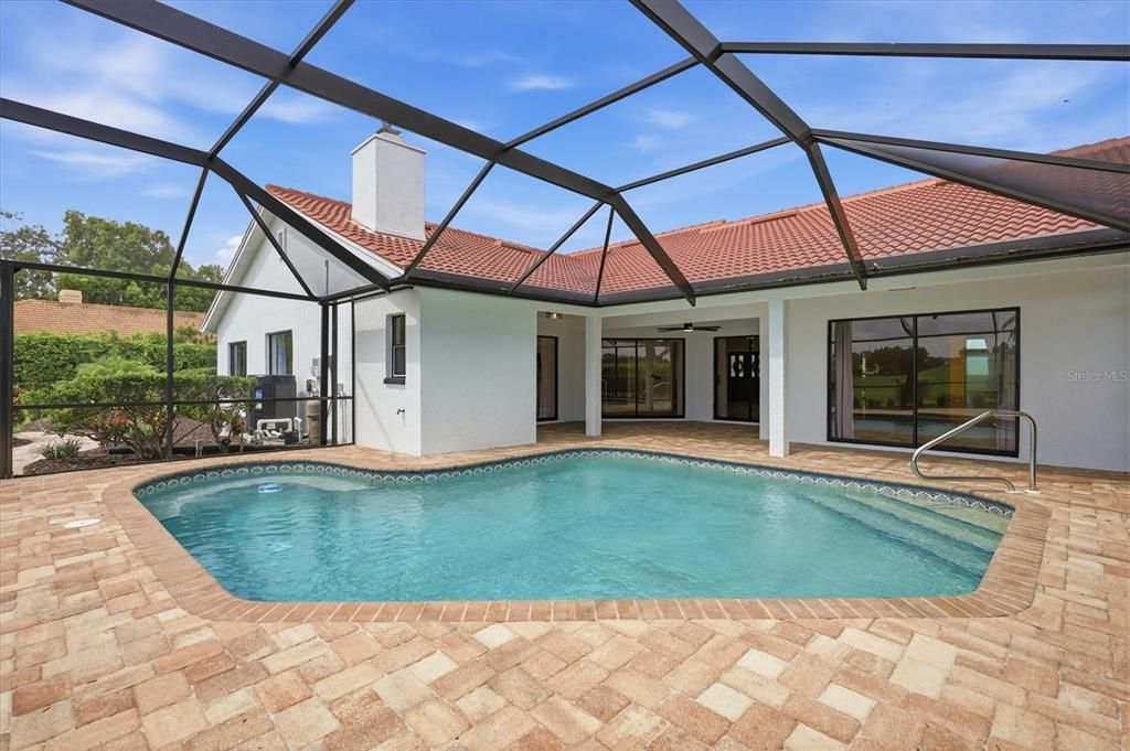 For Sale: $1,000,000 (3 beds, 3 baths, 2611 Square Feet)