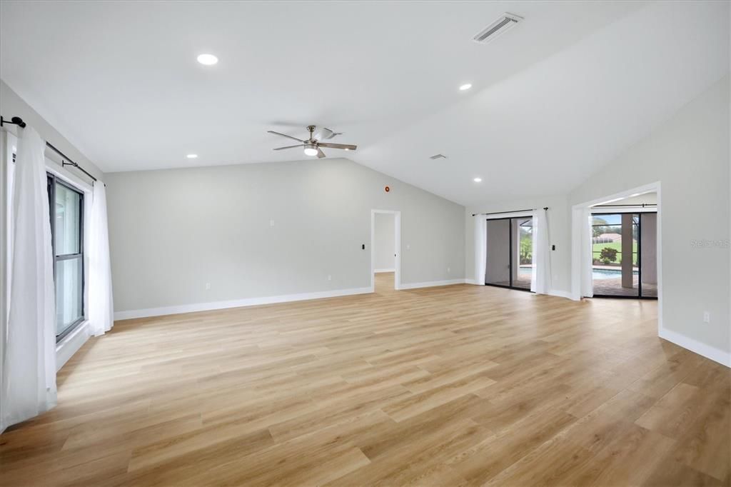 For Sale: $1,000,000 (3 beds, 3 baths, 2611 Square Feet)