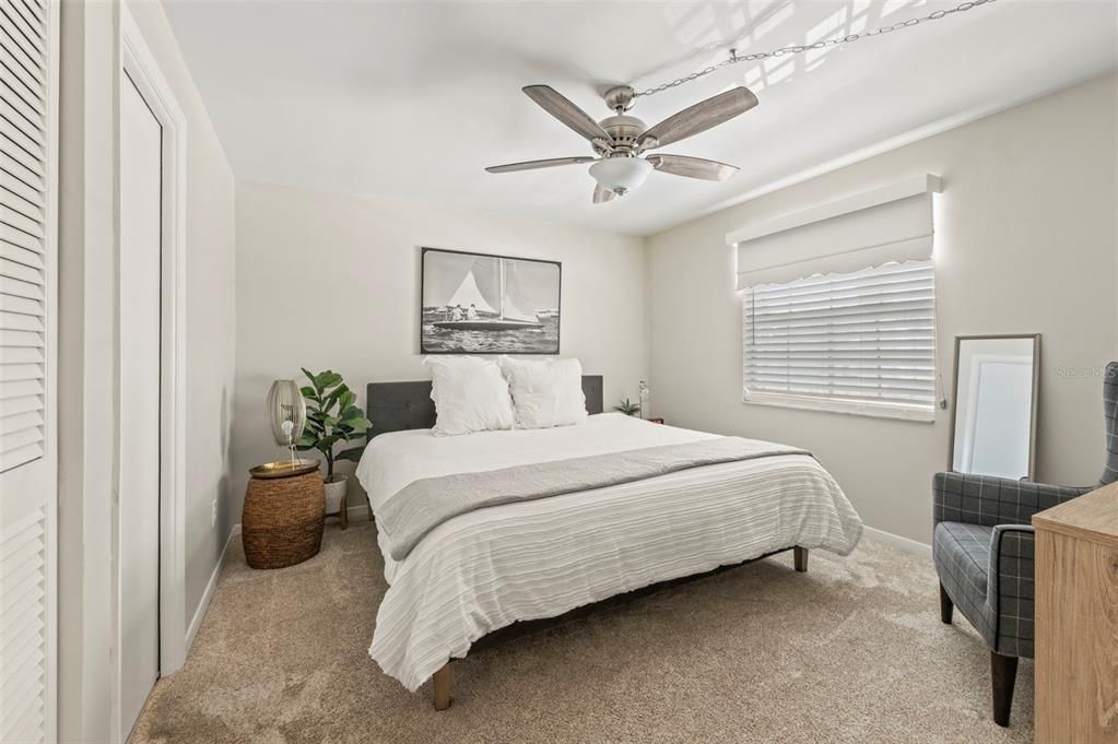 For Sale: $100,000 (1 beds, 1 baths, 700 Square Feet)