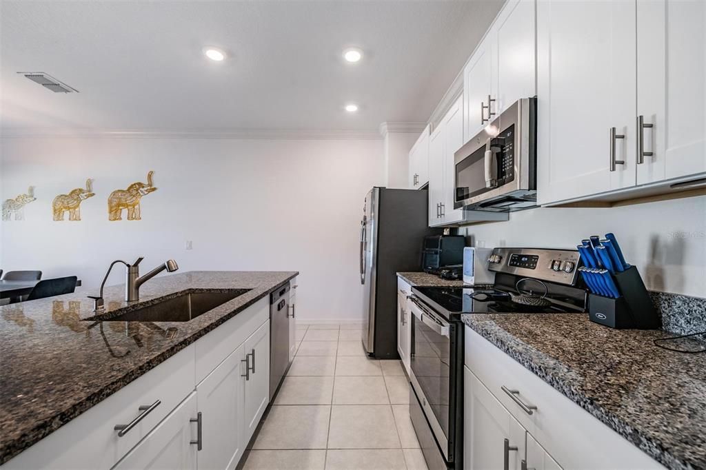 En Venta: $285,000 (3 camas, 2 baños, 1601 Pies cuadrados)