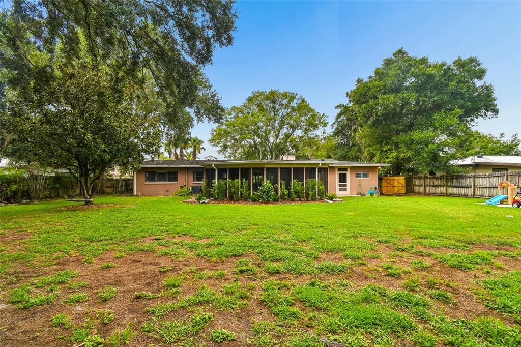 En Venta: $540,000 (3 camas, 2 baños, 1618 Pies cuadrados)