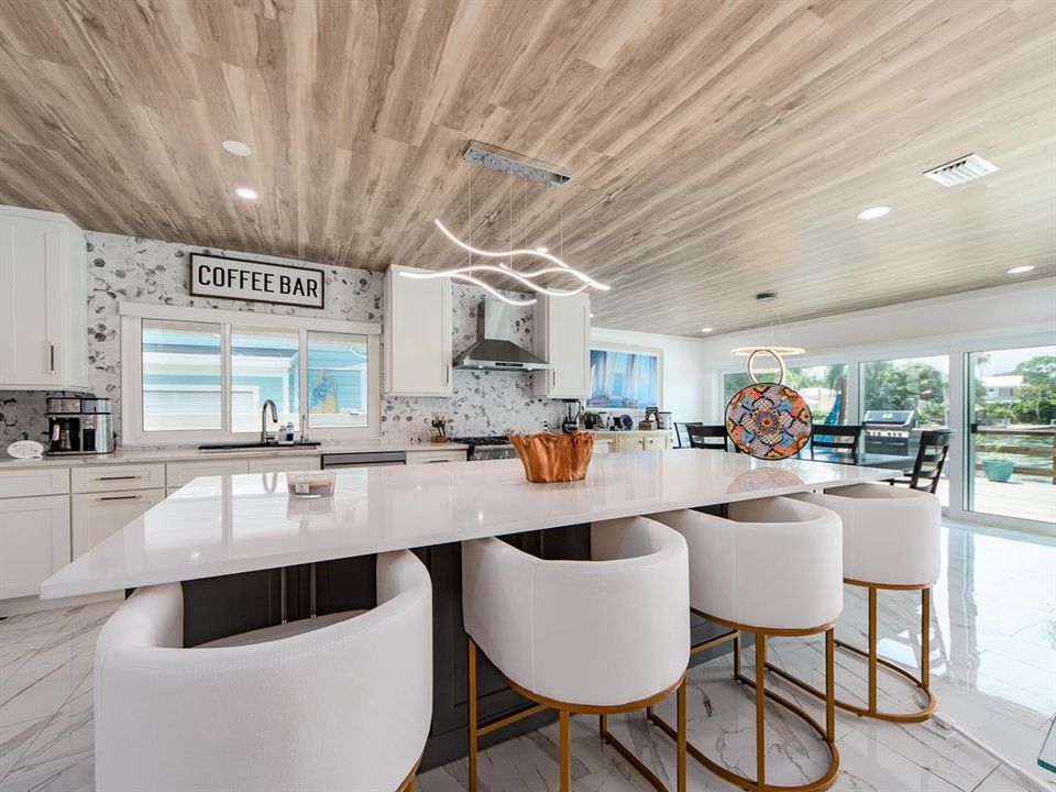 En Venta: $1,775,000 (3 camas, 2 baños, 2240 Pies cuadrados)