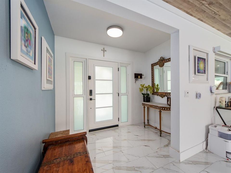 En Venta: $1,775,000 (3 camas, 2 baños, 2240 Pies cuadrados)