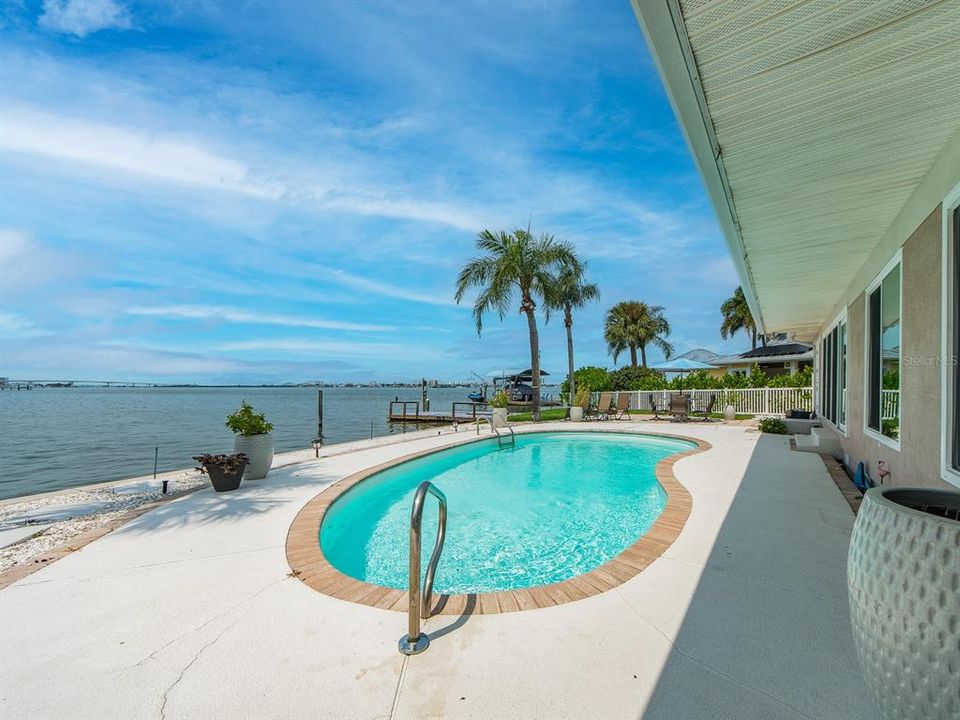 En Venta: $1,775,000 (3 camas, 2 baños, 2240 Pies cuadrados)