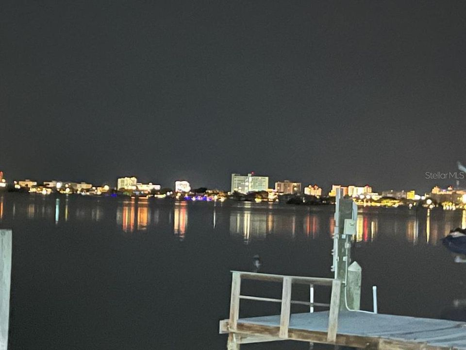 En Venta: $1,775,000 (3 camas, 2 baños, 2240 Pies cuadrados)