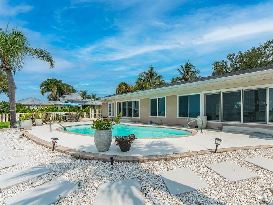 En Venta: $1,775,000 (3 camas, 2 baños, 2240 Pies cuadrados)