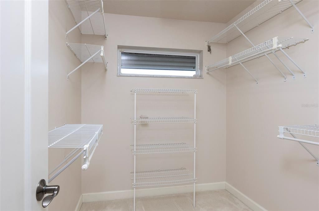 В аренду: $4,799 (3 спален, 2 ванн, 2421 Квадратных фут)
