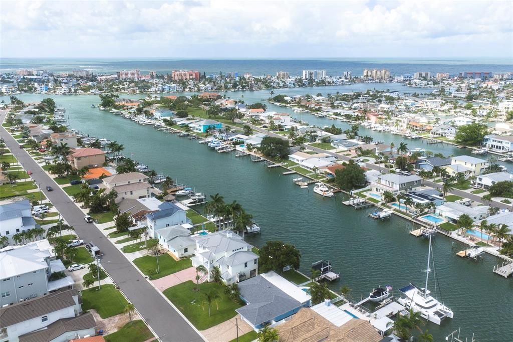 В аренду: $4,799 (3 спален, 2 ванн, 2421 Квадратных фут)