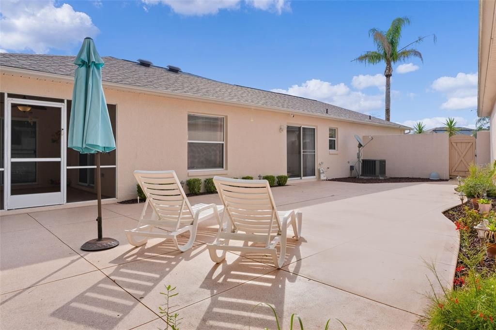 For Sale: $315,000 (2 beds, 2 baths, 1139 Square Feet)
