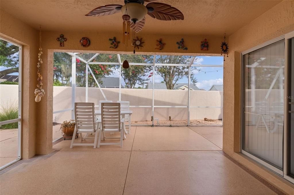 For Sale: $315,000 (2 beds, 2 baths, 1139 Square Feet)