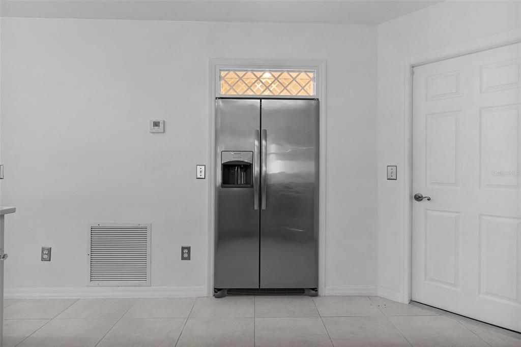 For Sale: $315,000 (2 beds, 2 baths, 1139 Square Feet)