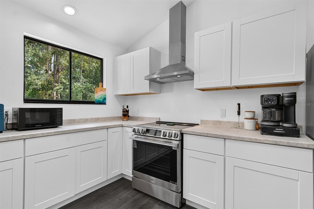 En Venta: $665,000 (3 camas, 2 baños, 2879 Pies cuadrados)