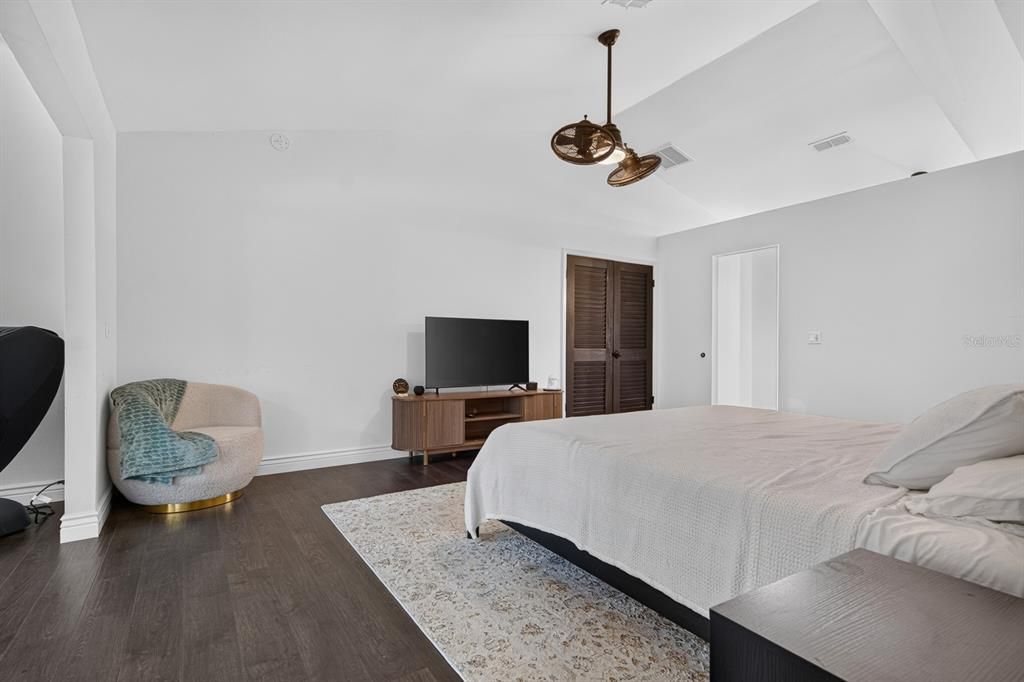 En Venta: $665,000 (3 camas, 2 baños, 2879 Pies cuadrados)