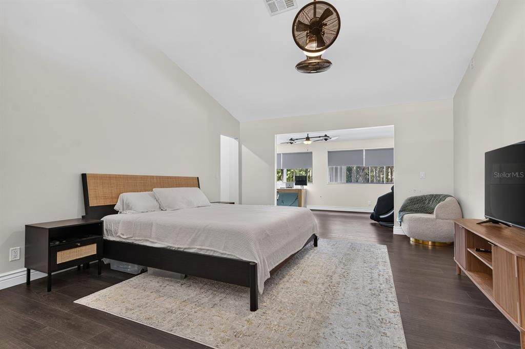 En Venta: $665,000 (3 camas, 2 baños, 2879 Pies cuadrados)