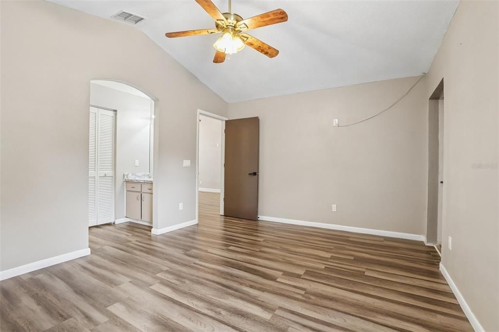 Active With Contract: $360,000 (3 beds, 2 baths, 1260 Square Feet)
