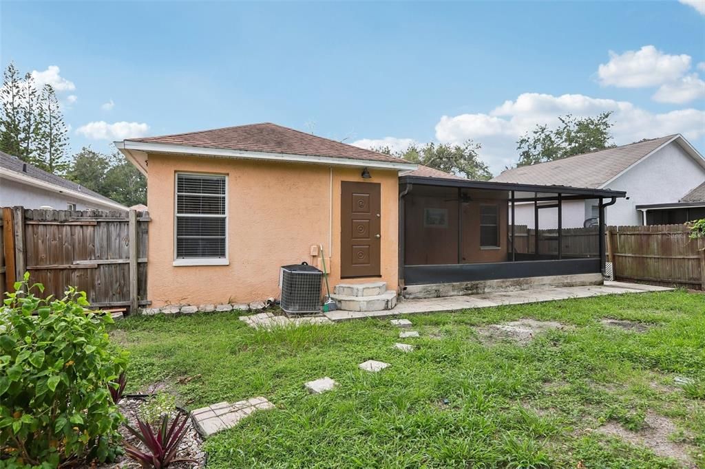 Active With Contract: $360,000 (3 beds, 2 baths, 1260 Square Feet)