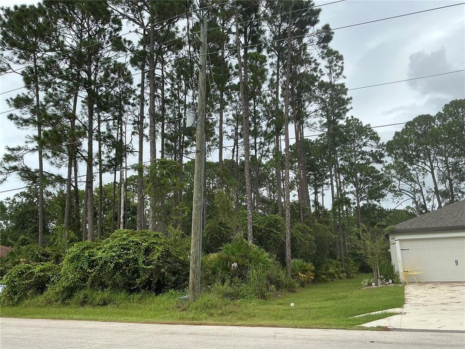 На продажу: $62,900 (0.23 acres)