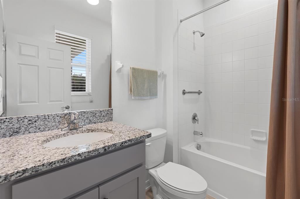 En Venta: $689,900 (5 camas, 4 baños, 3559 Pies cuadrados)