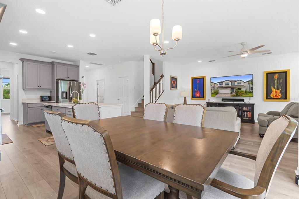 En Venta: $689,900 (5 camas, 4 baños, 3559 Pies cuadrados)