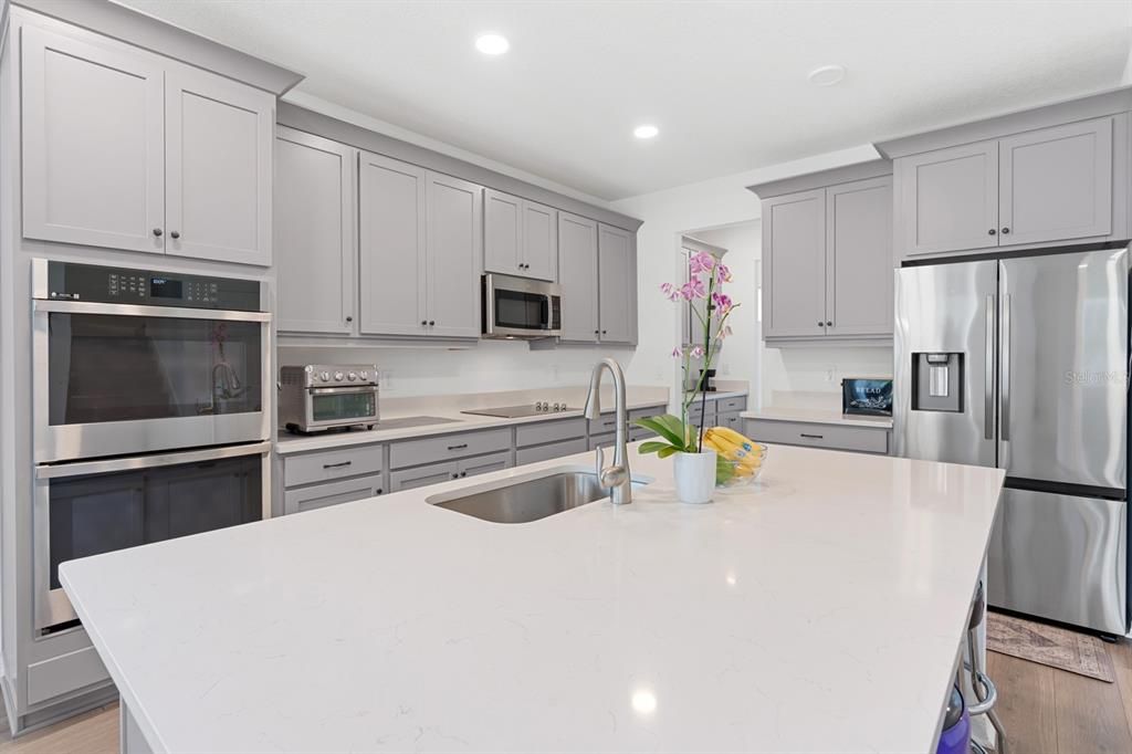 En Venta: $689,900 (5 camas, 4 baños, 3559 Pies cuadrados)