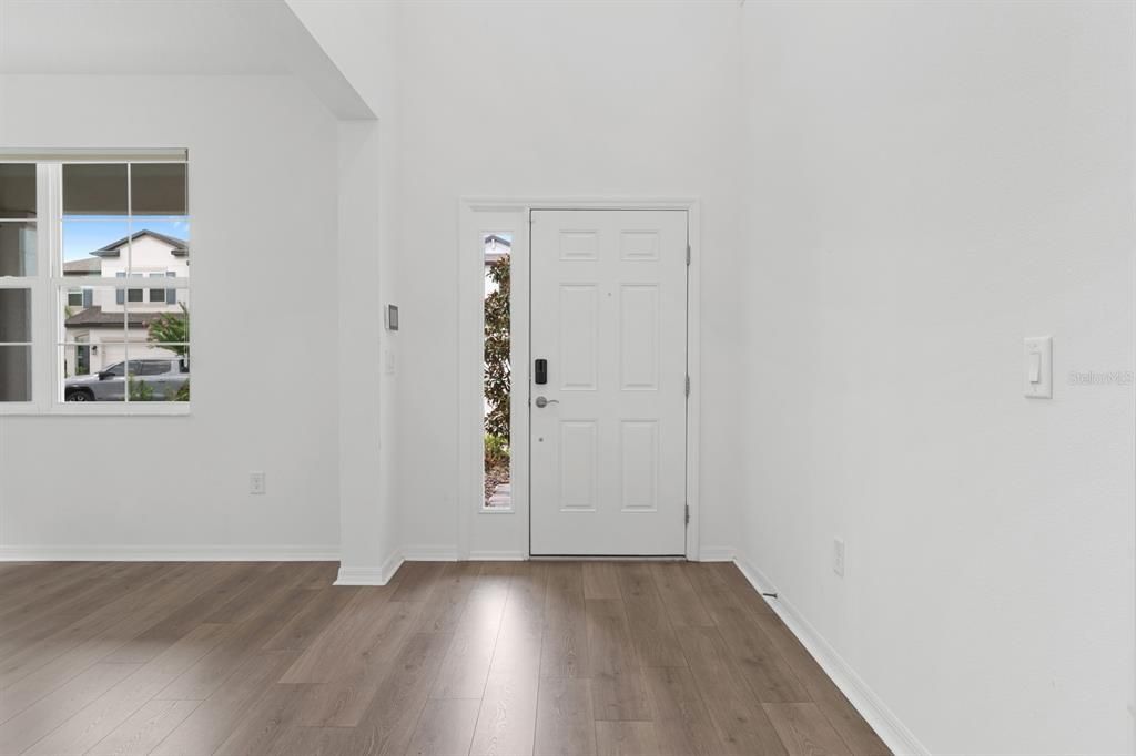 En Venta: $689,900 (5 camas, 4 baños, 3559 Pies cuadrados)