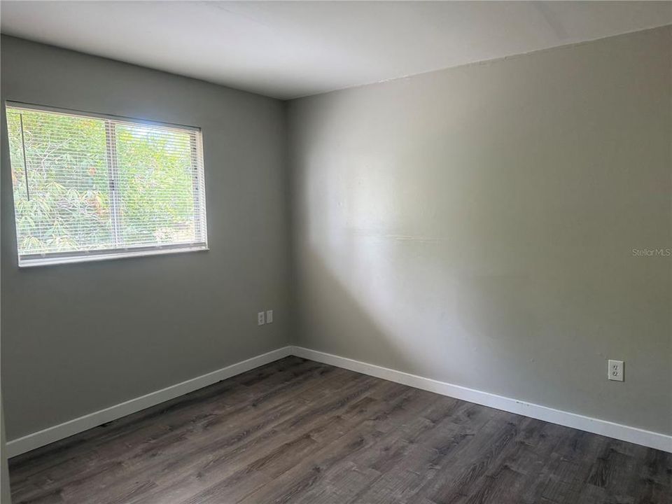 For Rent: $1,300 (2 beds, 1 baths, 785 Square Feet)