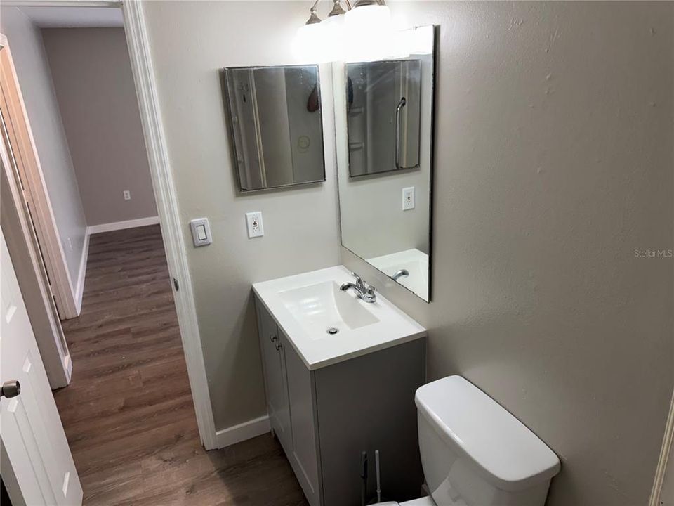 For Rent: $1,300 (2 beds, 1 baths, 785 Square Feet)