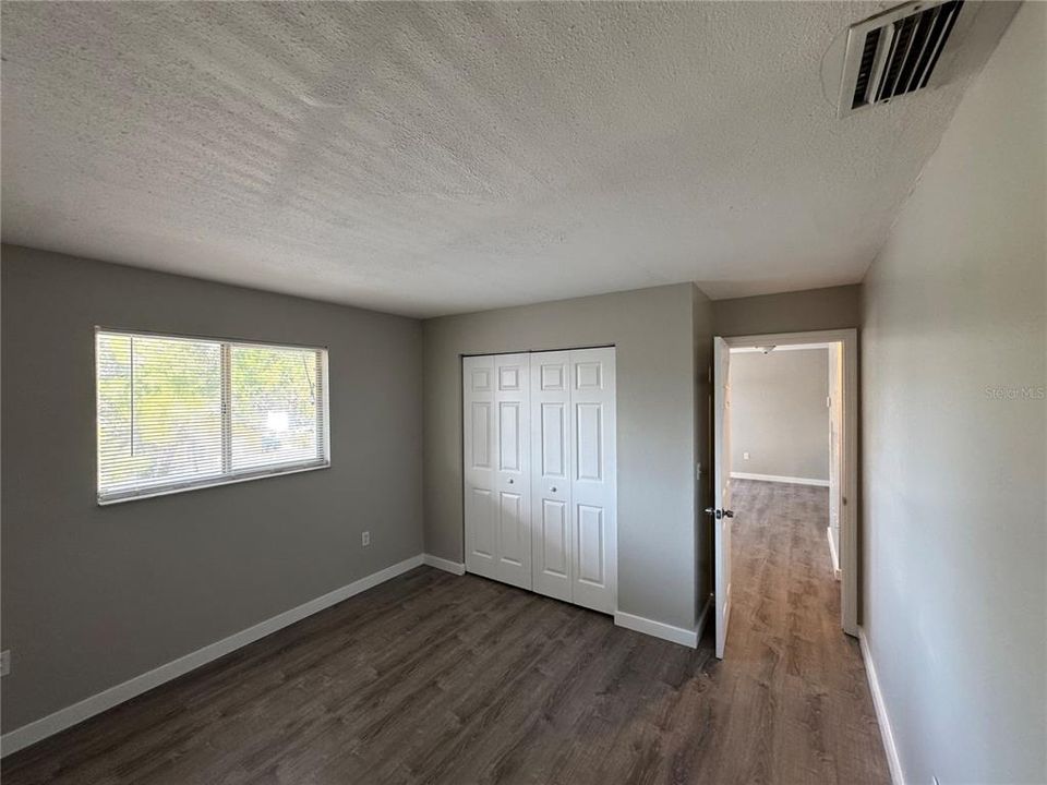 For Rent: $1,300 (2 beds, 1 baths, 785 Square Feet)