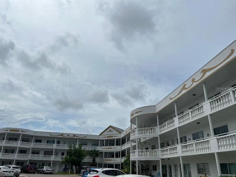 For Rent: $1,650 (2 beds, 2 baths, 1100 Square Feet)