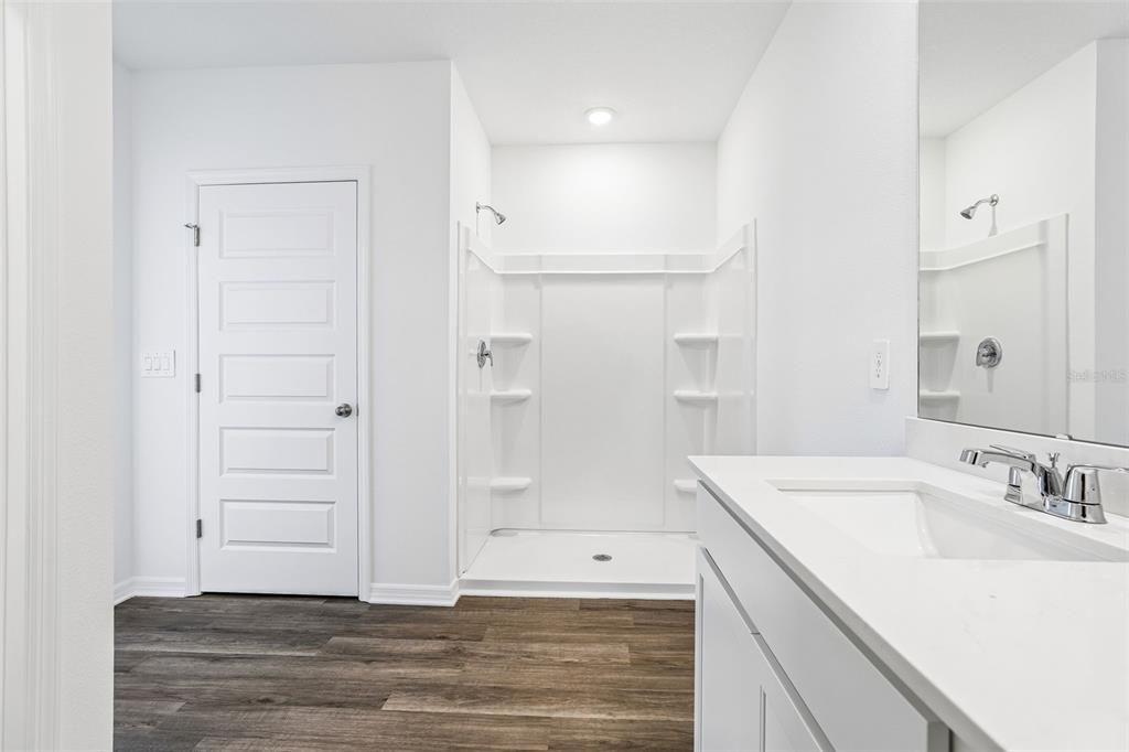 На продажу: $387,990 (4 спален, 2 ванн, 2305 Квадратных фут)