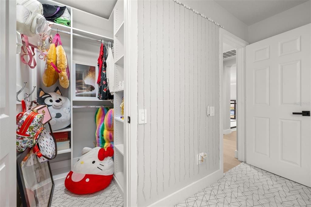 В аренду: $4,750 (5 спален, 3 ванн, 3242 Квадратных фут)
