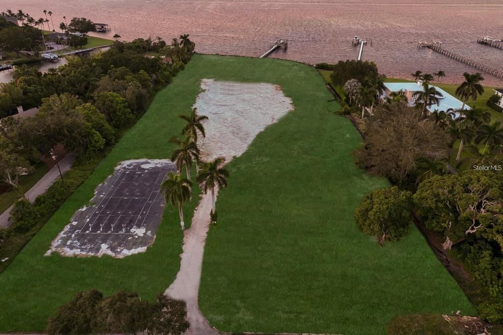 For Sale: $3,250,000 (1.82 acres)
