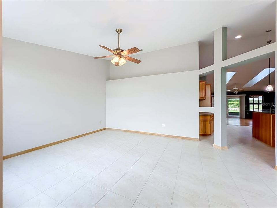 En Venta: $399,900 (3 camas, 2 baños, 1887 Pies cuadrados)