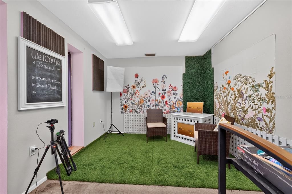 For Sale: $450,000 (0 beds, 0 baths, 2414 Square Feet)