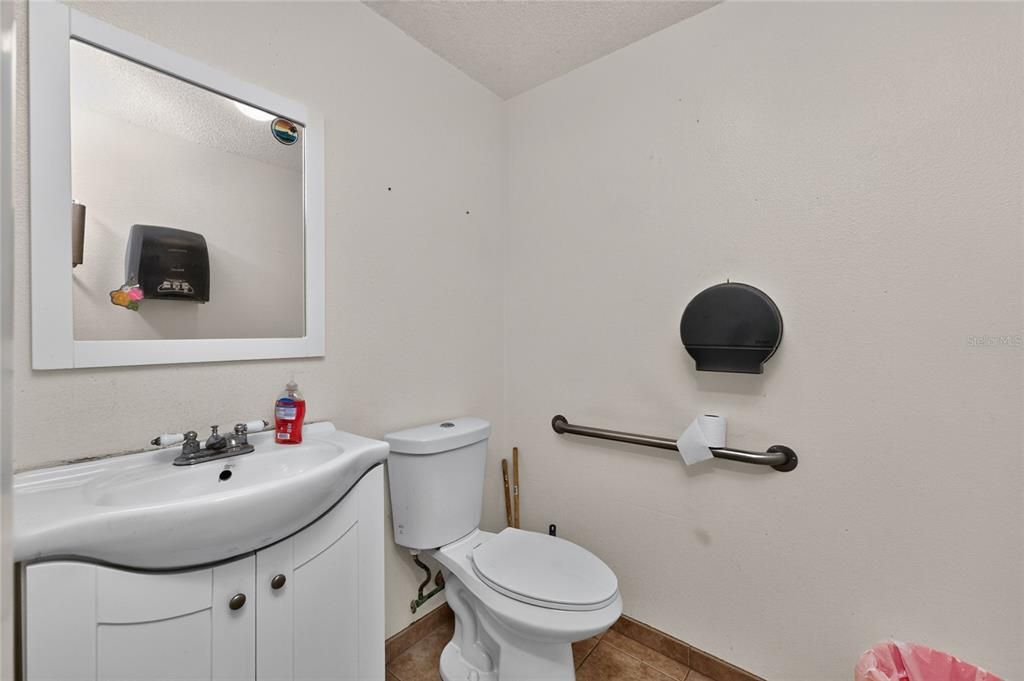 For Sale: $450,000 (0 beds, 0 baths, 2414 Square Feet)