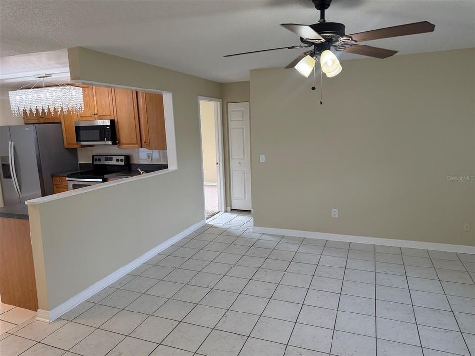 En Venta: $358,000 (3 camas, 2 baños, 1173 Pies cuadrados)