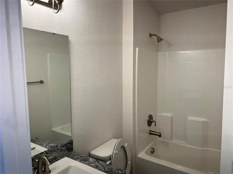 En Renta: $2,150 (4 camas, 2 baños, 1820 Pies cuadrados)
