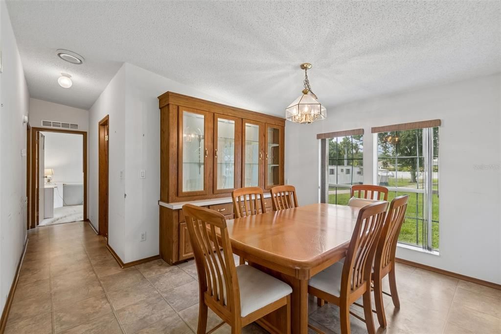 En Venta: $395,000 (3 camas, 2 baños, 1782 Pies cuadrados)