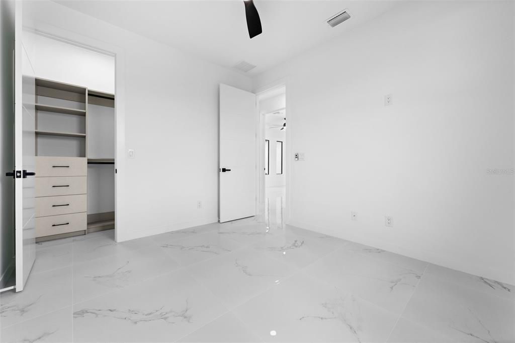 На продажу: $449,900 (3 спален, 2 ванн, 1410 Квадратных фут)