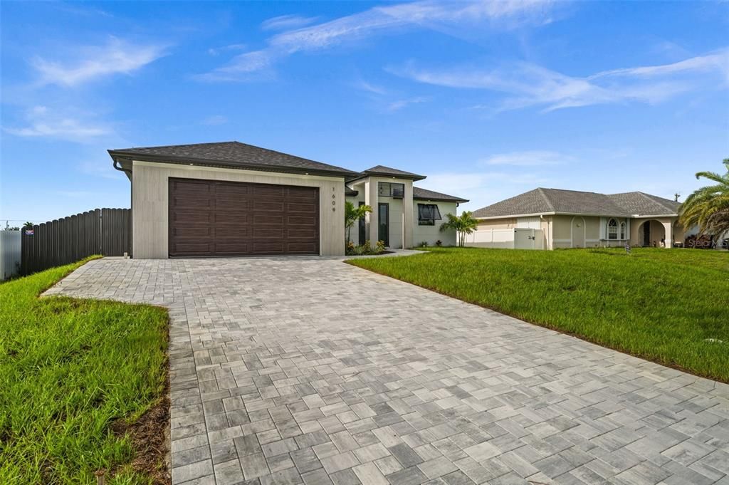 На продажу: $449,900 (3 спален, 2 ванн, 1410 Квадратных фут)