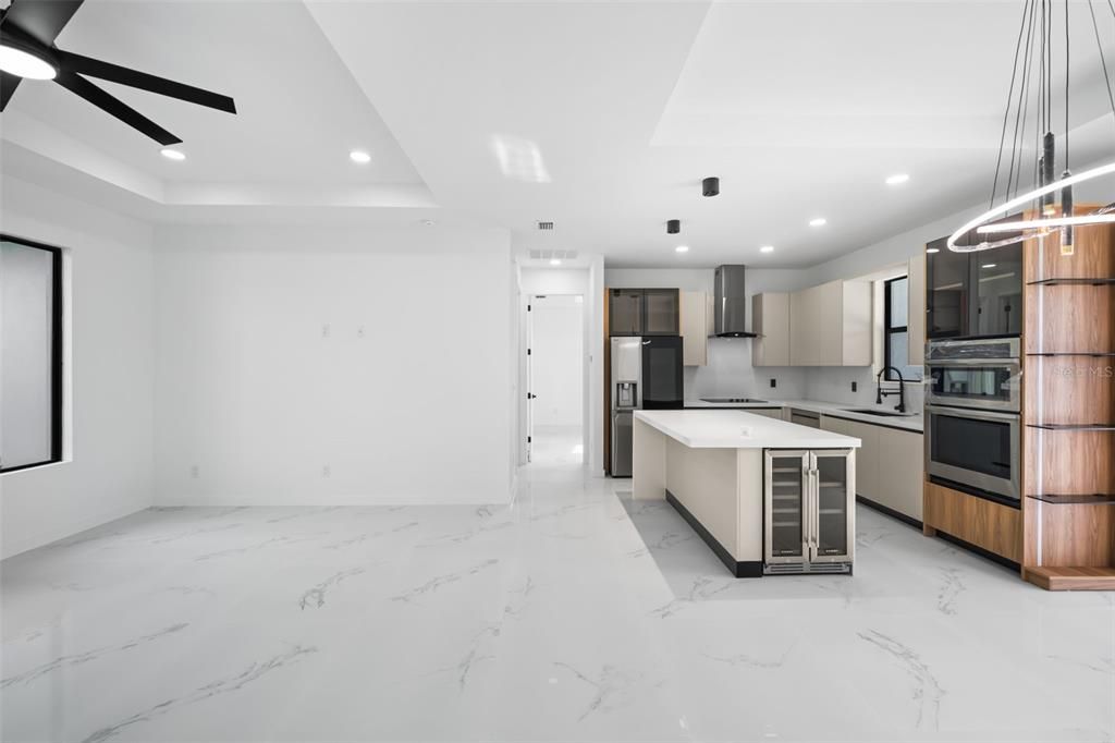 На продажу: $449,900 (3 спален, 2 ванн, 1410 Квадратных фут)