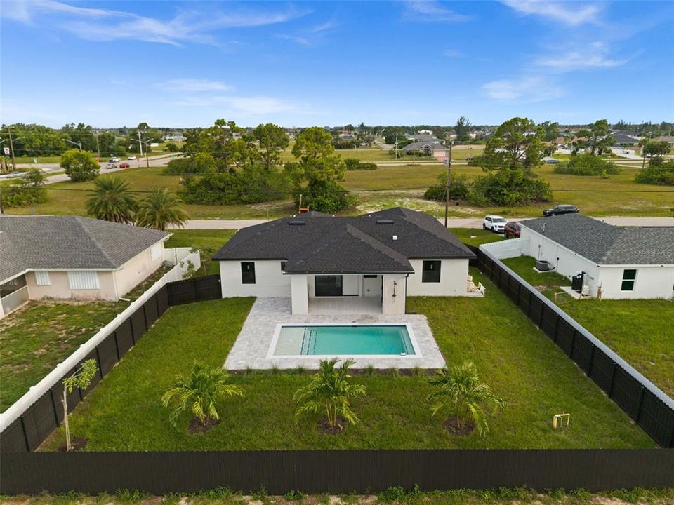 На продажу: $449,900 (3 спален, 2 ванн, 1410 Квадратных фут)