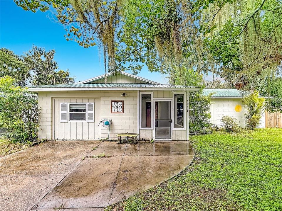 For Sale: $275,000 (3 beds, 2 baths, 1548 Square Feet)