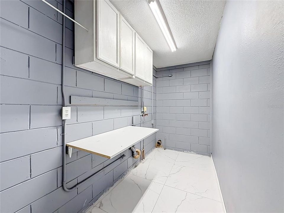For Sale: $275,000 (3 beds, 2 baths, 1548 Square Feet)