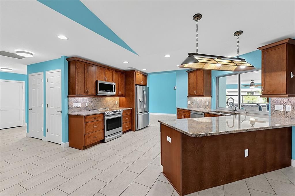 For Sale: $485,000 (3 beds, 2 baths, 2231 Square Feet)