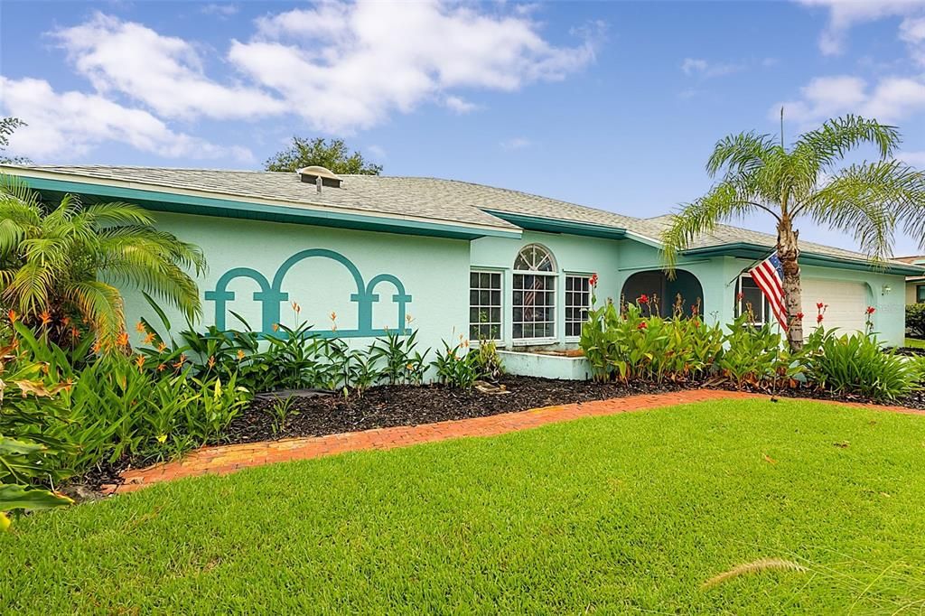 For Sale: $485,000 (3 beds, 2 baths, 2231 Square Feet)